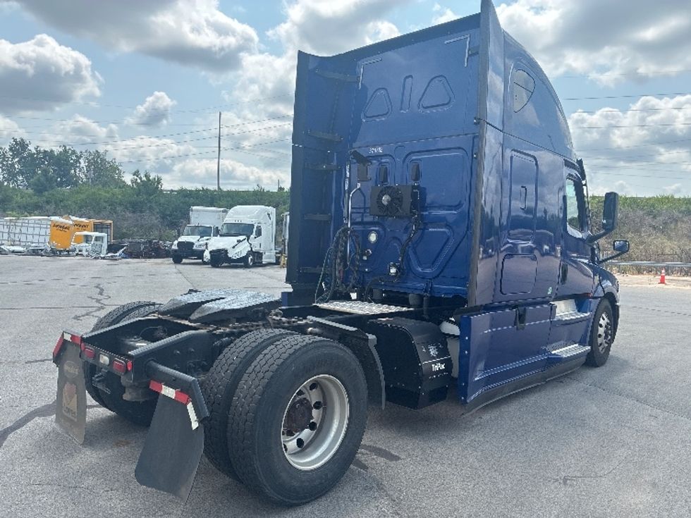 Sleeper Tractor-Heavy Duty Tractors-Freightliner-2021-T12642ST-Fort Wayne-IN-461,493\n\t\tmiles-$ 57,500 - Image 7