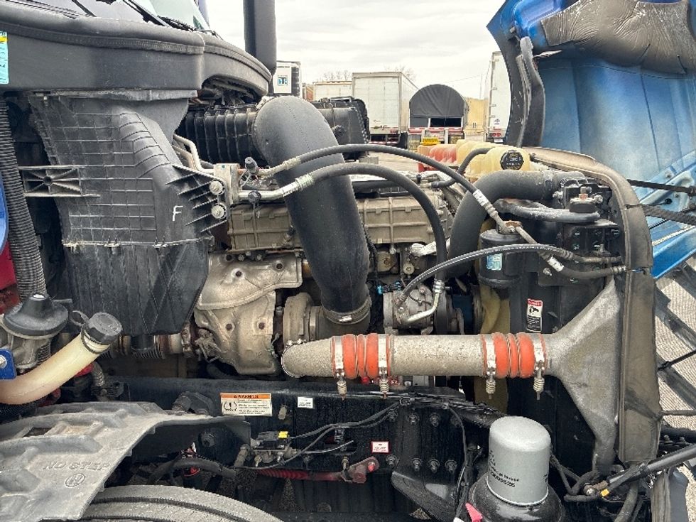 Sleeper Tractor-Heavy Duty Tractors-Freightliner-2021-T12642ST-Fort Wayne-IN-465,984\n\t\tmiles-$ 57,250 - Image 20