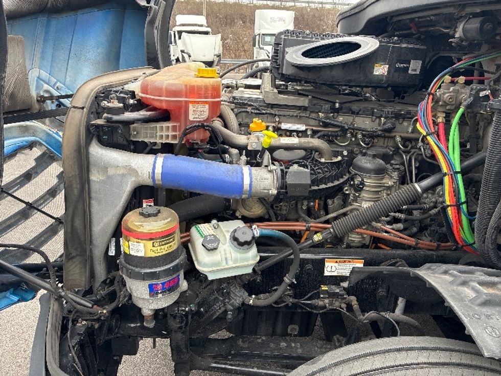 Sleeper Tractor-Heavy Duty Tractors-Freightliner-2021-T12642ST-Fort Wayne-IN-465,984\n\t\tmiles-$ 57,250 - Image 21