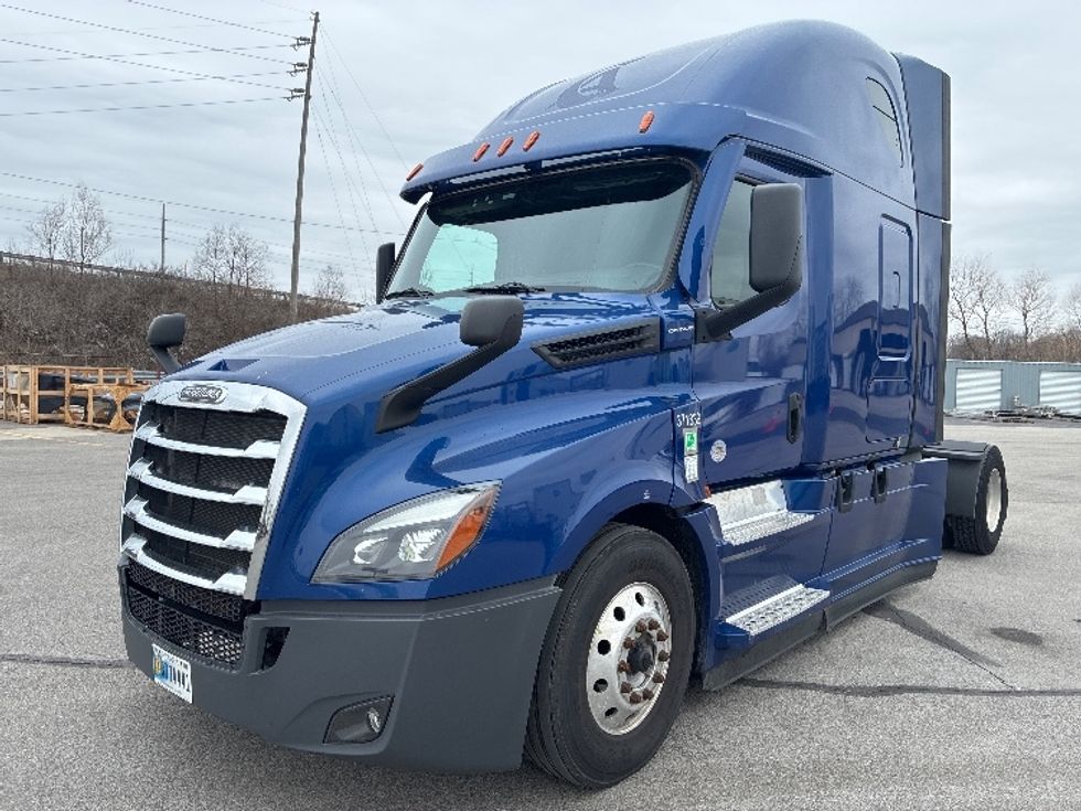 Sleeper Tractor-Heavy Duty Tractors-Freightliner-2021-T12642ST-Fort Wayne-IN-465,984\n\t\tmiles-$ 57,250 - Image 3