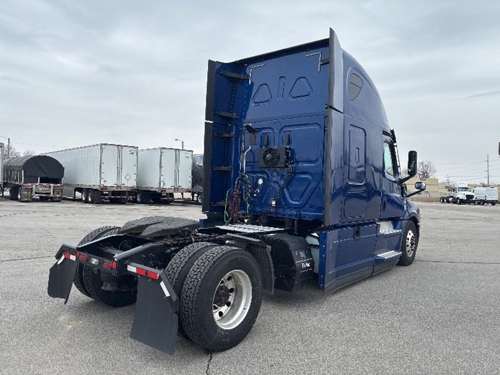 Sleeper Tractor-Heavy Duty Tractors-Freightliner-2021-T12642ST-Fort Wayne-IN-465,984\n\t\tmiles-$ 57,250 - Image 7