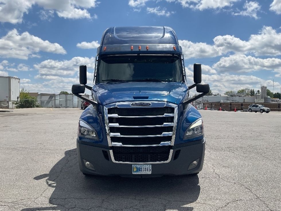 Sleeper Tractor-Heavy Duty Tractors-Freightliner-2021-T12642ST-Fort Wayne-IN-492,968\n\t\tmiles-$ 59,250 - Image 2