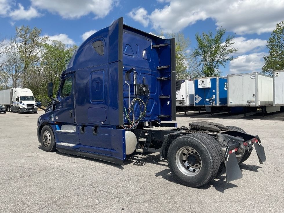 Sleeper Tractor-Heavy Duty Tractors-Freightliner-2021-T12642ST-Fort Wayne-IN-492,968\n\t\tmiles-$ 59,250 - Image 5
