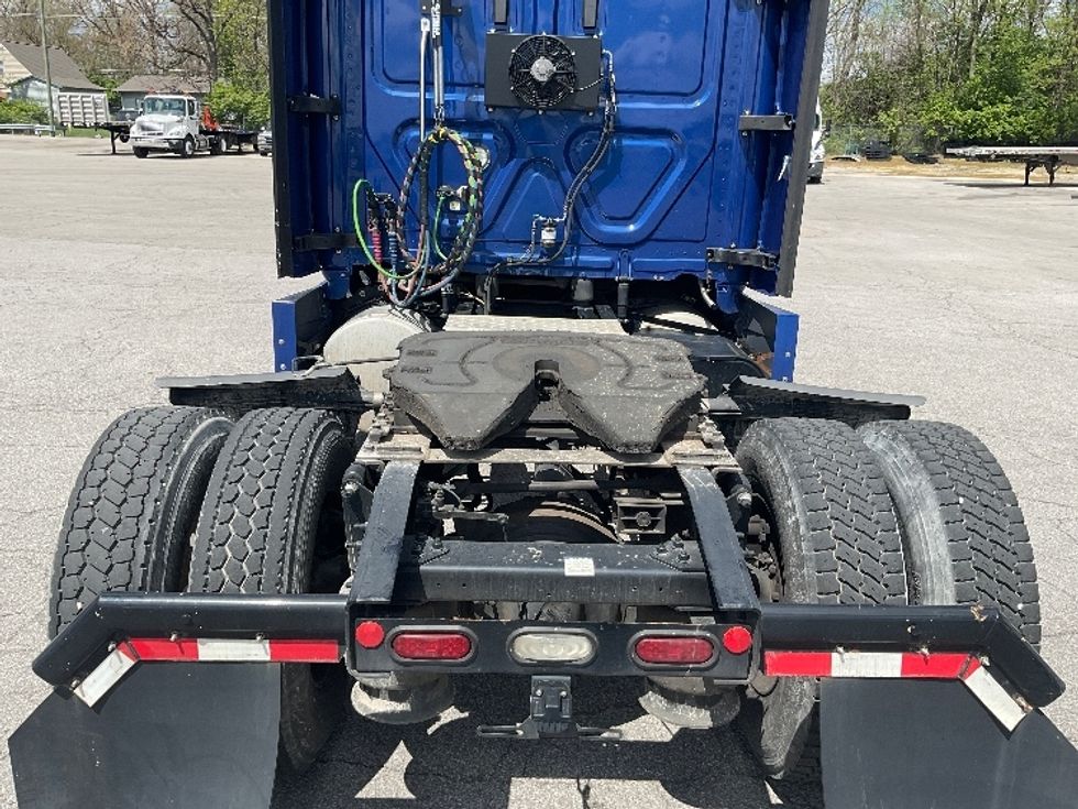 Sleeper Tractor-Heavy Duty Tractors-Freightliner-2021-T12642ST-Fort Wayne-IN-492,968\n\t\tmiles-$ 59,250 - Image 6