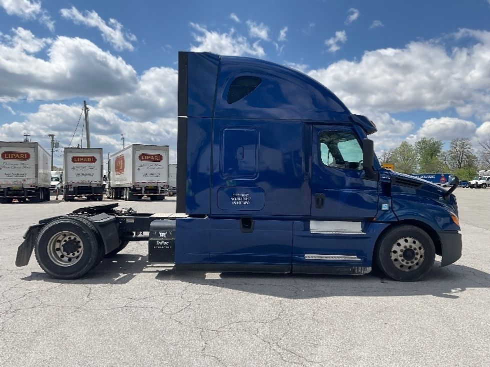 Sleeper Tractor-Heavy Duty Tractors-Freightliner-2021-T12642ST-Fort Wayne-IN-492,968\n\t\tmiles-$ 59,250 - Image 8