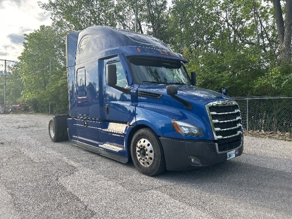 Sleeper Tractor-Heavy Duty Tractors-Freightliner-2021-T12642ST-Fort Wayne-IN-506,123\n\t\tmiles-$ 56,250 - Image 1