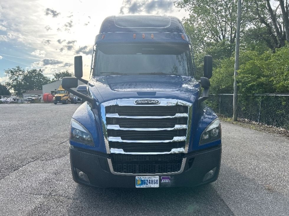 Sleeper Tractor-Heavy Duty Tractors-Freightliner-2021-T12642ST-Fort Wayne-IN-506,123\n\t\tmiles-$ 56,250 - Image 2