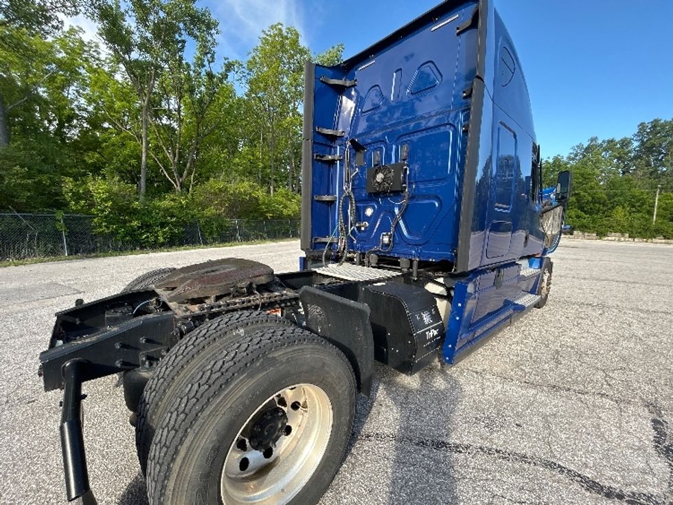 Sleeper Tractor-Heavy Duty Tractors-Freightliner-2021-T12642ST-Fort Wayne-IN-506,123\n\t\tmiles-$ 56,250 - Image 21