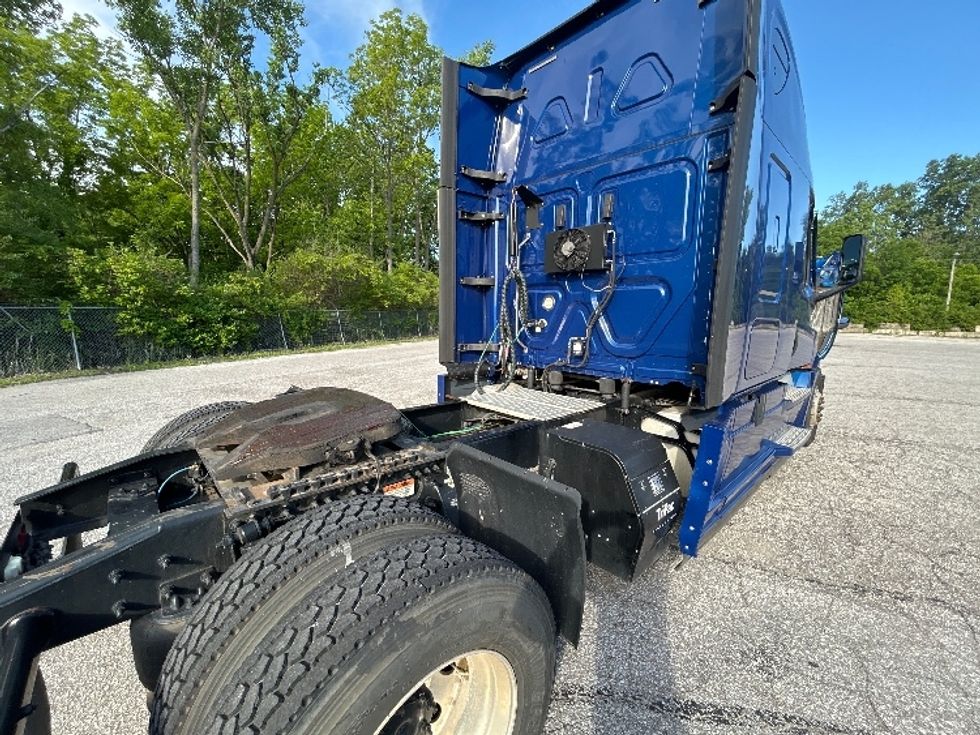 Sleeper Tractor-Heavy Duty Tractors-Freightliner-2021-T12642ST-Fort Wayne-IN-506,123\n\t\tmiles-$ 56,250 - Image 22