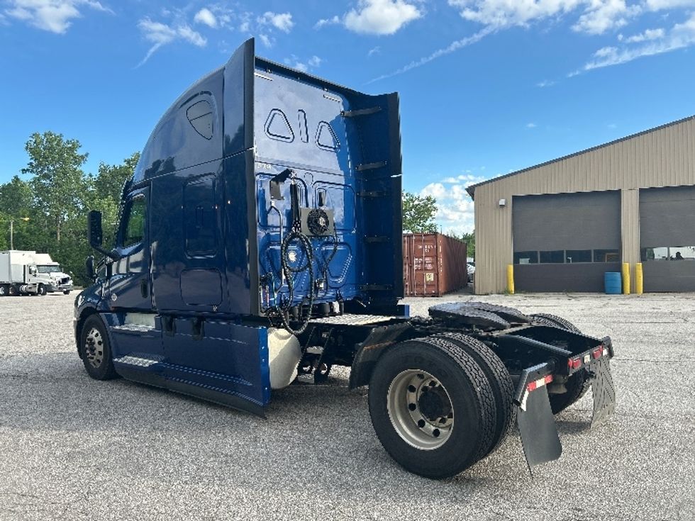 Sleeper Tractor-Heavy Duty Tractors-Freightliner-2021-T12642ST-Fort Wayne-IN-506,123\n\t\tmiles-$ 56,250 - Image 5