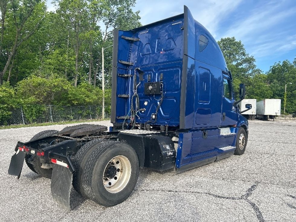 Sleeper Tractor-Heavy Duty Tractors-Freightliner-2021-T12642ST-Fort Wayne-IN-506,123\n\t\tmiles-$ 56,250 - Image 7