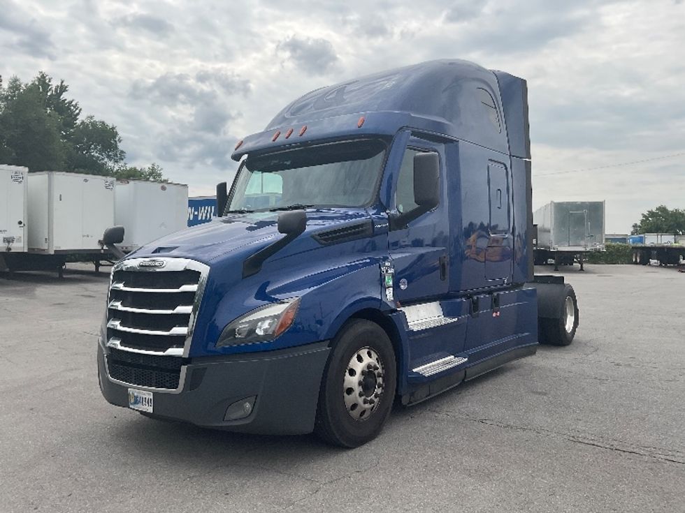 Sleeper Tractor-Heavy Duty Tractors-Freightliner-2021-T12642ST-Fort Wayne-IN-529,188\n\t\tmiles-$ 55,000 - Image 3