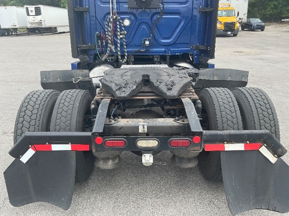 Sleeper Tractor-Heavy Duty Tractors-Freightliner-2021-T12642ST-Fort Wayne-IN-529,188\n\t\tmiles-$ 55,000 - Image 6