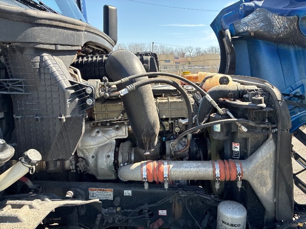 Sleeper Tractor-Heavy Duty Tractors-Freightliner-2021-T12642ST-Fort Wayne-IN-549,751\n\t\tmiles-$ 55,000 - Image 20