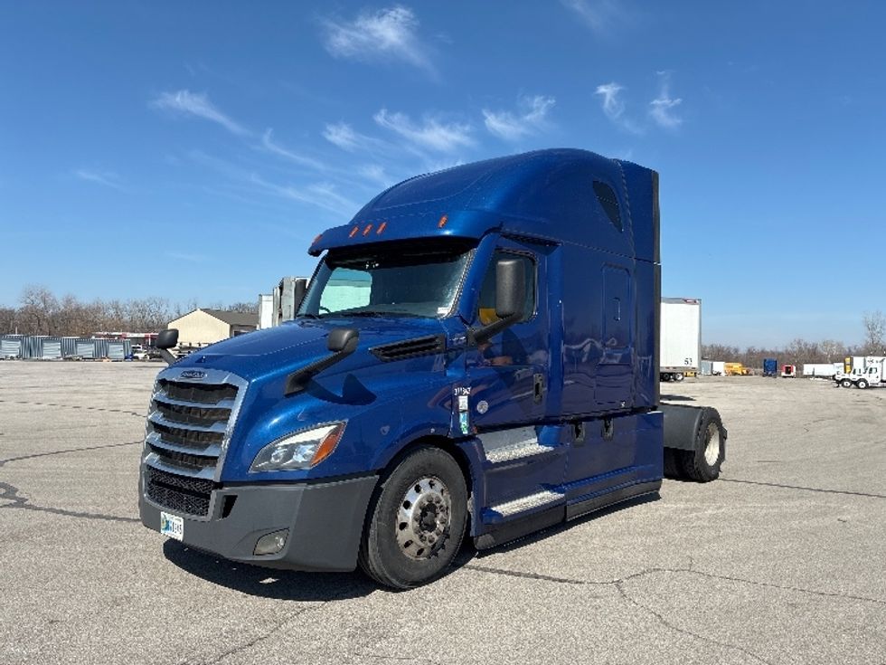 Sleeper Tractor-Heavy Duty Tractors-Freightliner-2021-T12642ST-Fort Wayne-IN-549,751\n\t\tmiles-$ 55,000 - Image 3
