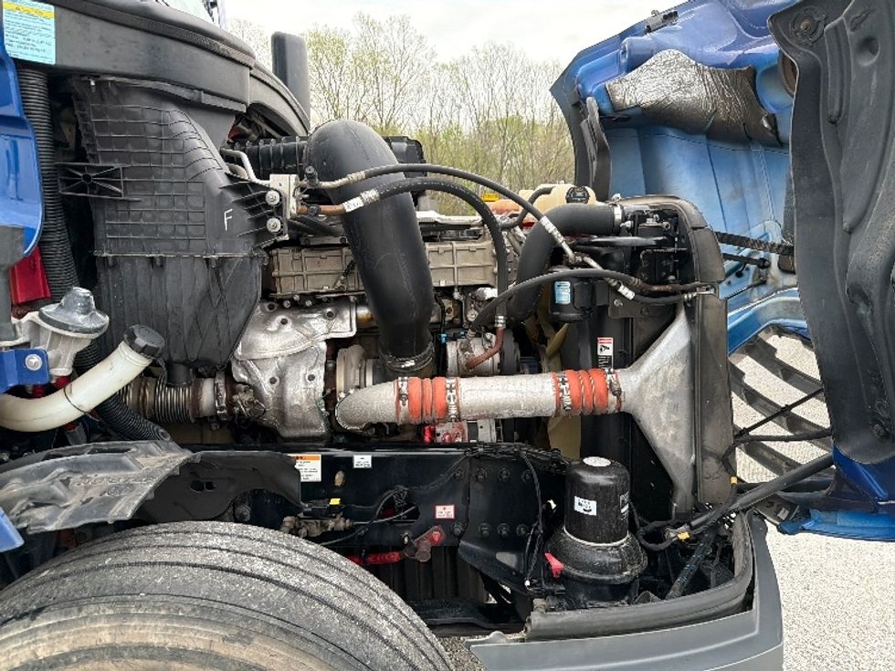 Sleeper Tractor-Heavy Duty Tractors-Freightliner-2021-T12642ST-Fort Wayne-IN-555,890\n\t\tmiles-$ 54,000 - Image 20