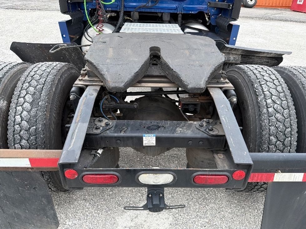 Sleeper Tractor-Heavy Duty Tractors-Freightliner-2021-T12642ST-Fort Wayne-IN-555,890\n\t\tmiles-$ 54,000 - Image 6