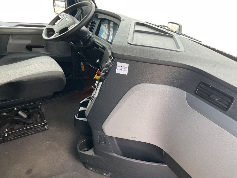 Sleeper Tractor-Heavy Duty Tractors-Freightliner-2021-T12642ST-Fort Wayne-IN-640,145\n\t\tmiles-$ 46,750 - Image 15