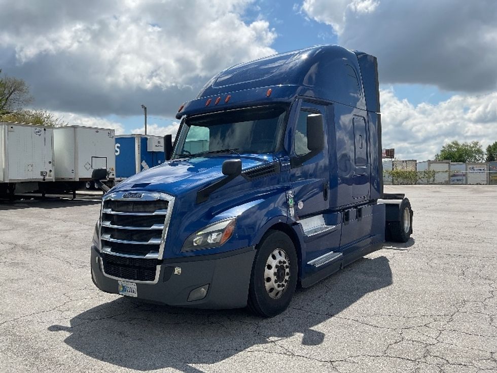 Sleeper Tractor-Heavy Duty Tractors-Freightliner-2021-T12642ST-Fort Wayne-IN-640,145\n\t\tmiles-$ 46,750 - Image 3
