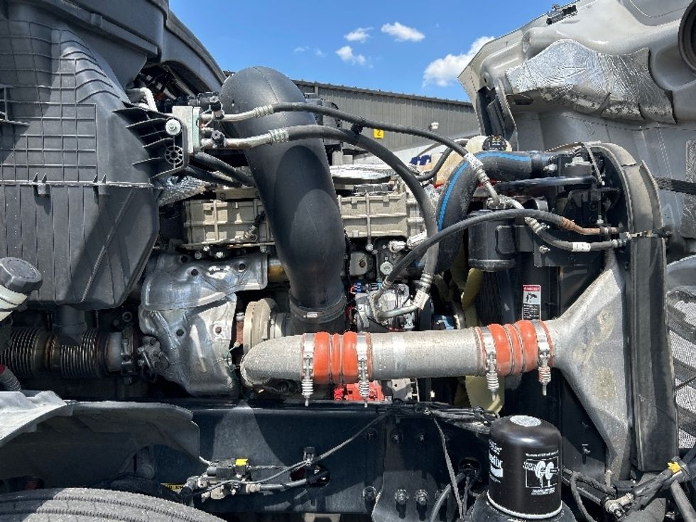 Sleeper Tractor-Heavy Duty Tractors-Freightliner-2021-T12642ST-Lexington-SC-343,988\n\t\tmiles-$ 73,250 - Image 20