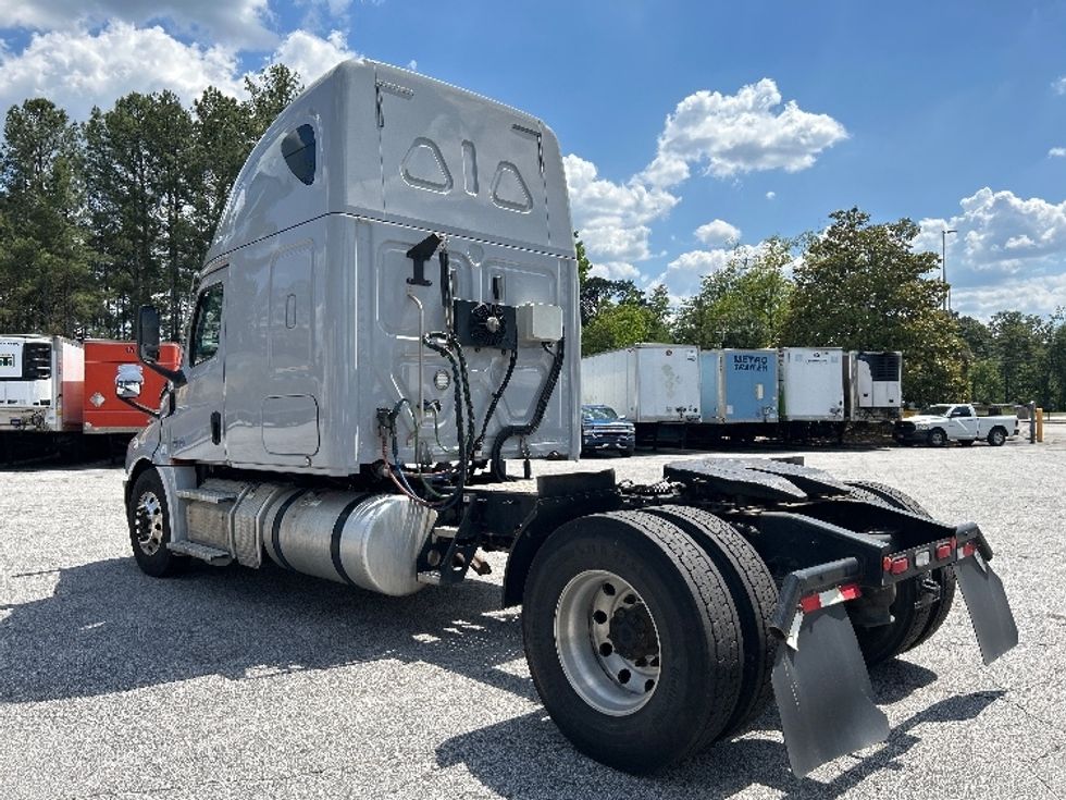 Sleeper Tractor-Heavy Duty Tractors-Freightliner-2021-T12642ST-Lexington-SC-343,988\n\t\tmiles-$ 73,250 - Image 5