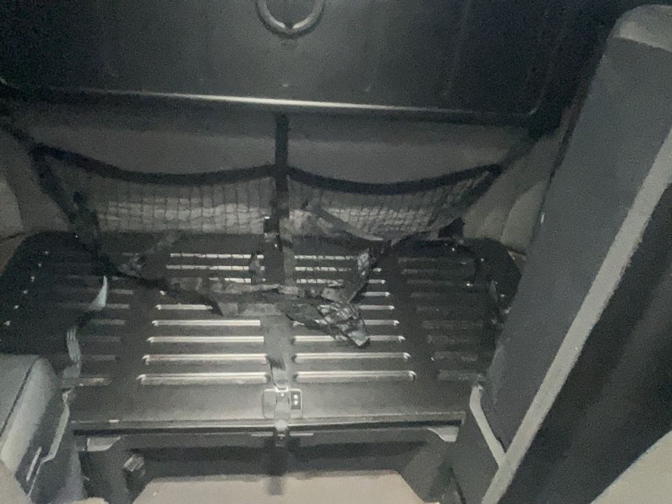 Sleeper Tractor-Heavy Duty Tractors-Freightliner-2021-T12642ST-New Castle-DE-644,826\n\t\tmiles-$ 47,000 - Image 16