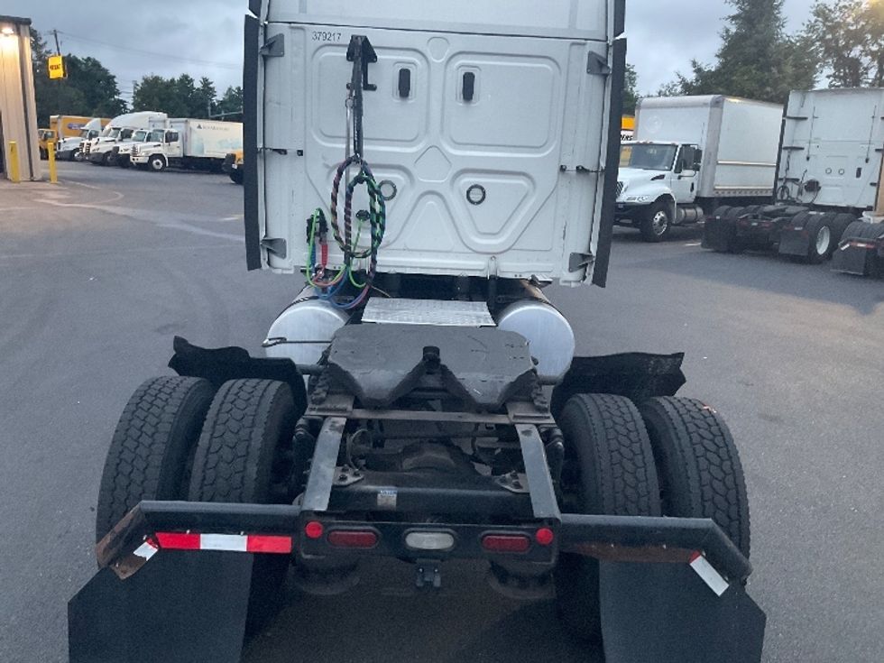 Sleeper Tractor-Heavy Duty Tractors-Freightliner-2021-T12642ST-New Castle-DE-644,826\n\t\tmiles-$ 47,000 - Image 6