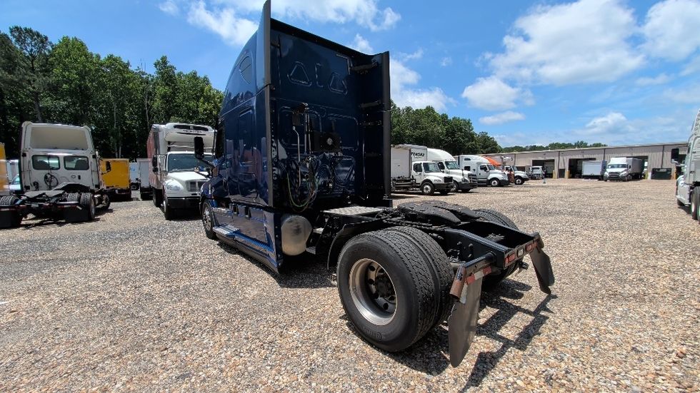 Sleeper Tractor-Heavy Duty Tractors-Freightliner-2021-T12642ST-Suwanee-GA-428,853\n\t\tmiles-$ 66,000 - Image 5