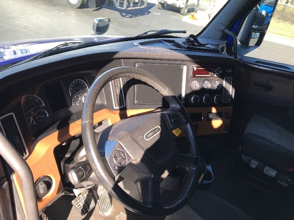 Sleeper Tractor-Heavy Duty Tractors-Freightliner-2021-T12662ST-Lancaster-PA-598,424\n\t\tmiles-$ 46,500 - Image 10