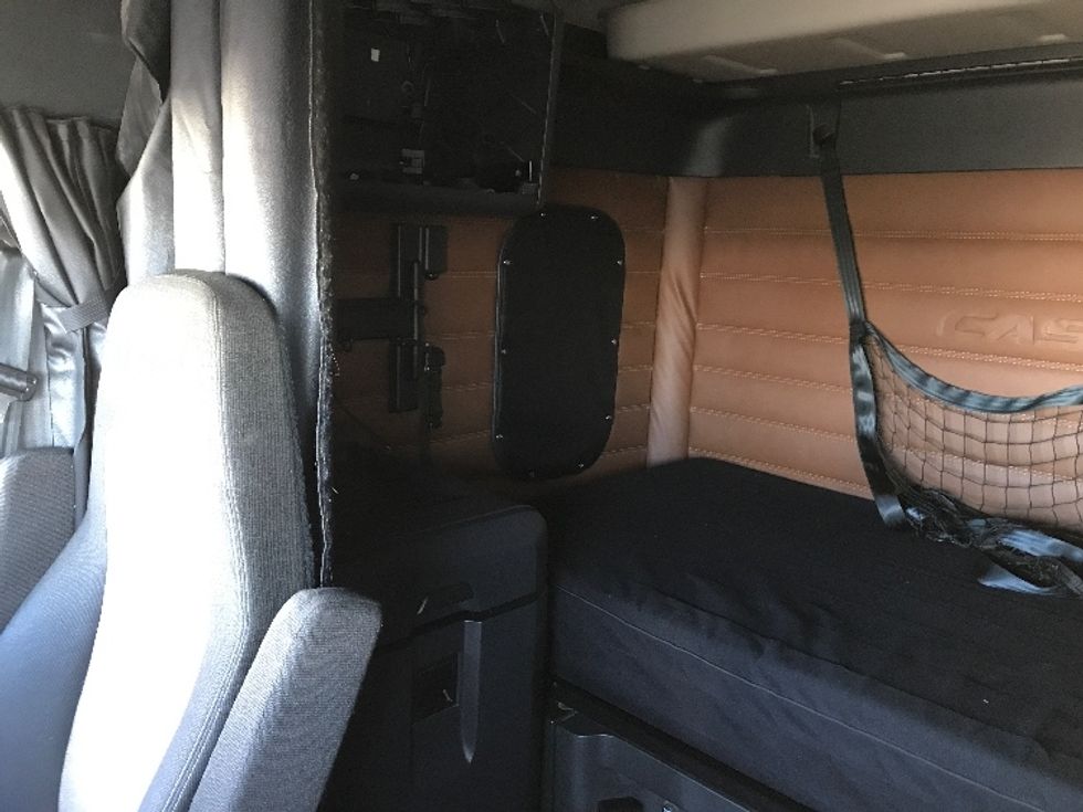 Sleeper Tractor-Heavy Duty Tractors-Freightliner-2021-T12662ST-Lancaster-PA-598,424\n\t\tmiles-$ 46,500 - Image 19