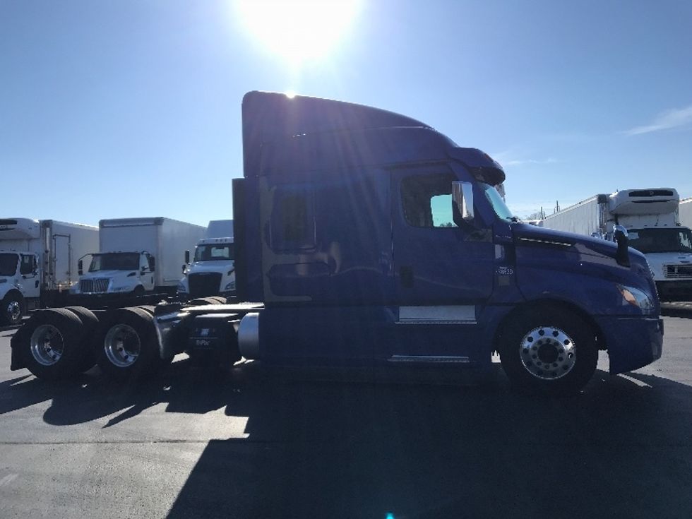 Sleeper Tractor-Heavy Duty Tractors-Freightliner-2021-T12662ST-Lancaster-PA-598,424\n\t\tmiles-$ 46,500 - Image 8