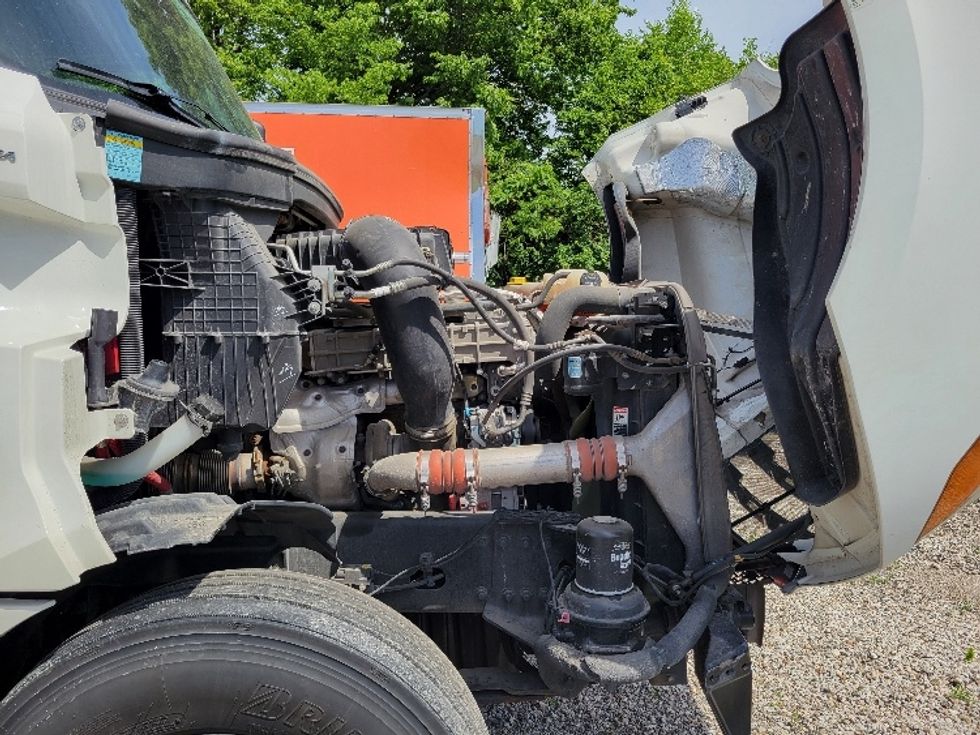 Sleeper Tractor-Heavy Duty Tractors-Freightliner-2021-T12662ST-Moberly-MO-582,141\n\t\tmiles-$ 13,000 - Image 20
