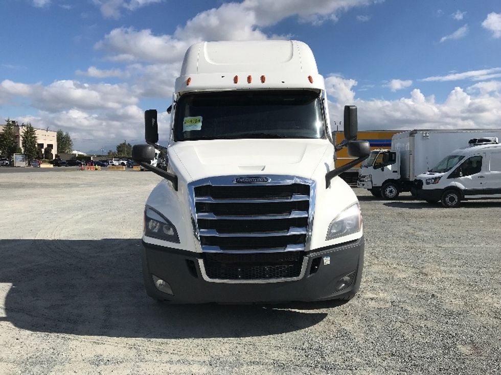Sleeper Tractor-Heavy Duty Tractors-Freightliner-2021-T12664ST-Abbotsford-BC-626,695\n\t\tkm-$ 103,000 - Image 2