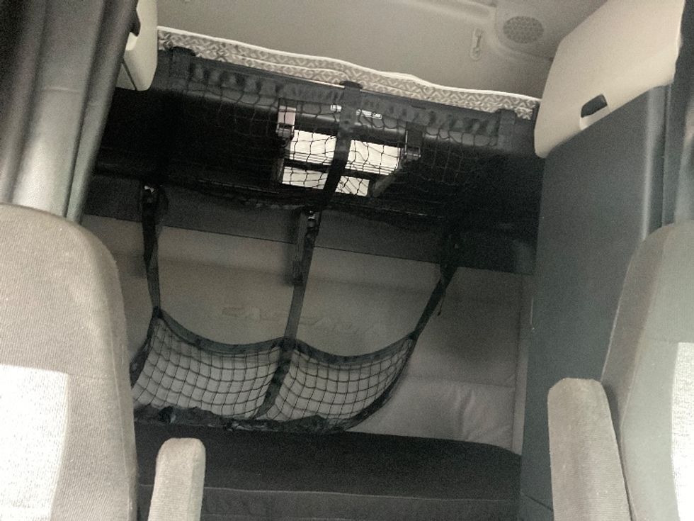 Sleeper Tractor-Heavy Duty Tractors-Freightliner-2021-T12664ST-Akron-OH-663,545\n\t\tmiles-$ 56,000 - Image 16