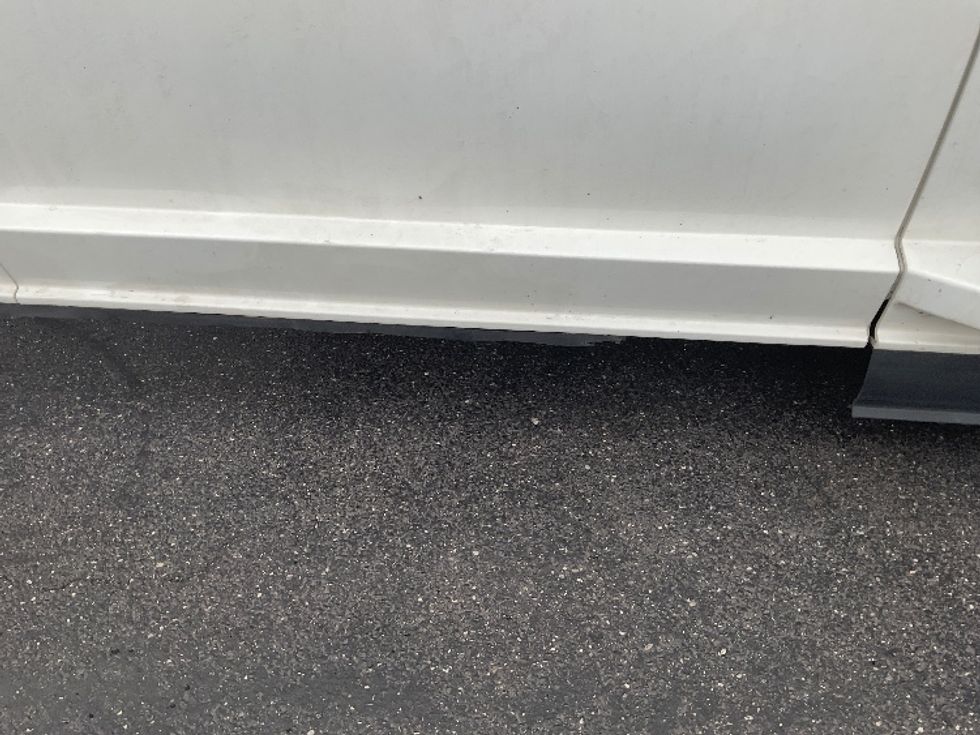 Sleeper Tractor-Heavy Duty Tractors-Freightliner-2021-T12664ST-Akron-OH-663,545\n\t\tmiles-$ 56,000 - Image 24