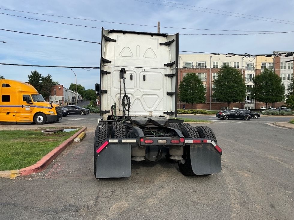 Sleeper Tractor-Heavy Duty Tractors-Freightliner-2021-T12664ST-Alexandria-VA-574,477\n\t\tmiles-$ 58,000 - Image 6
