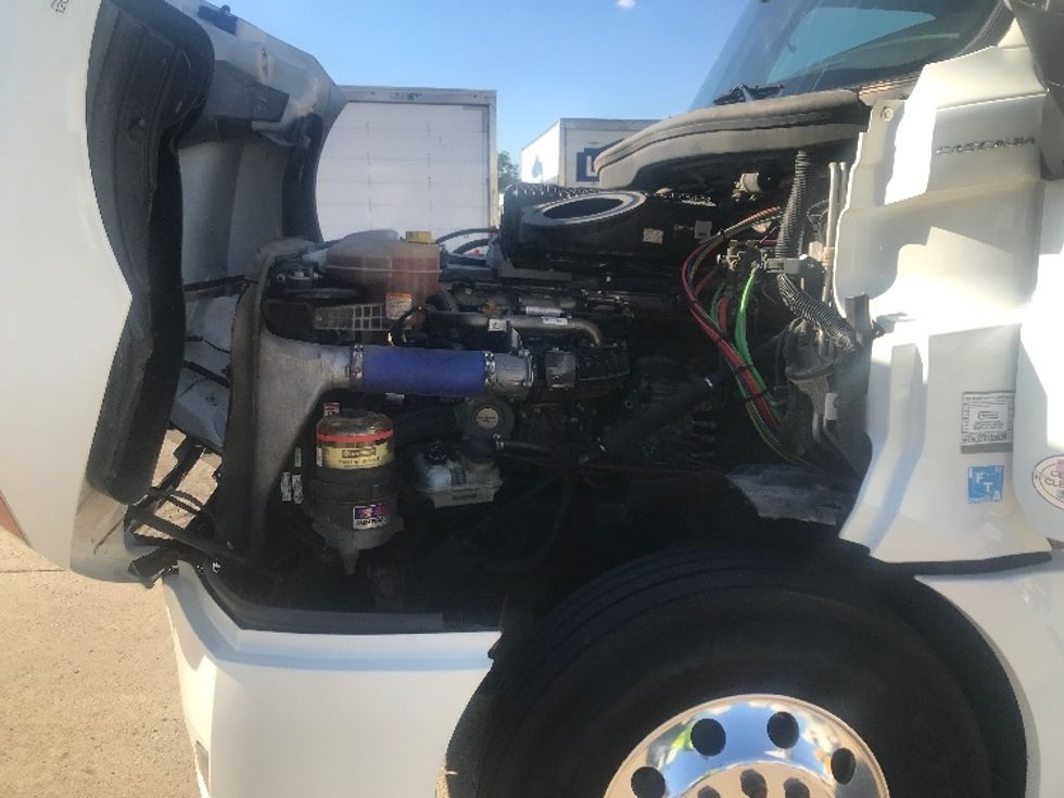 Sleeper Tractor-Heavy Duty Tractors-Freightliner-2021-T12664ST-Allen Park-MI-315,163\n\t\tmiles-$ 75,750 - Image 21