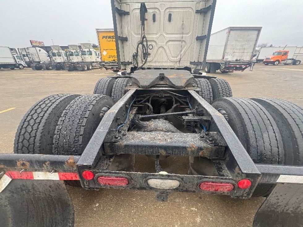 Sleeper Tractor-Heavy Duty Tractors-Freightliner-2021-T12664ST-Allen Park-MI-475,703\n\t\tmiles-$ 67,000 - Image 6