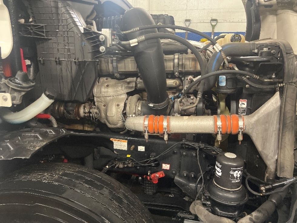 Sleeper Tractor-Heavy Duty Tractors-Freightliner-2021-T12664ST-Allen Park-MI-534,168\n\t\tmiles-$ 62,750 - Image 20