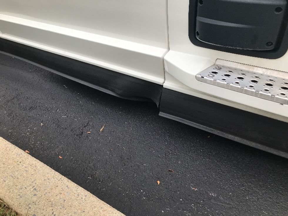 Sleeper Tractor-Heavy Duty Tractors-Freightliner-2021-T12664ST-Allentown-PA-625,534\n\t\tmiles-$ 52,250 - Image 22