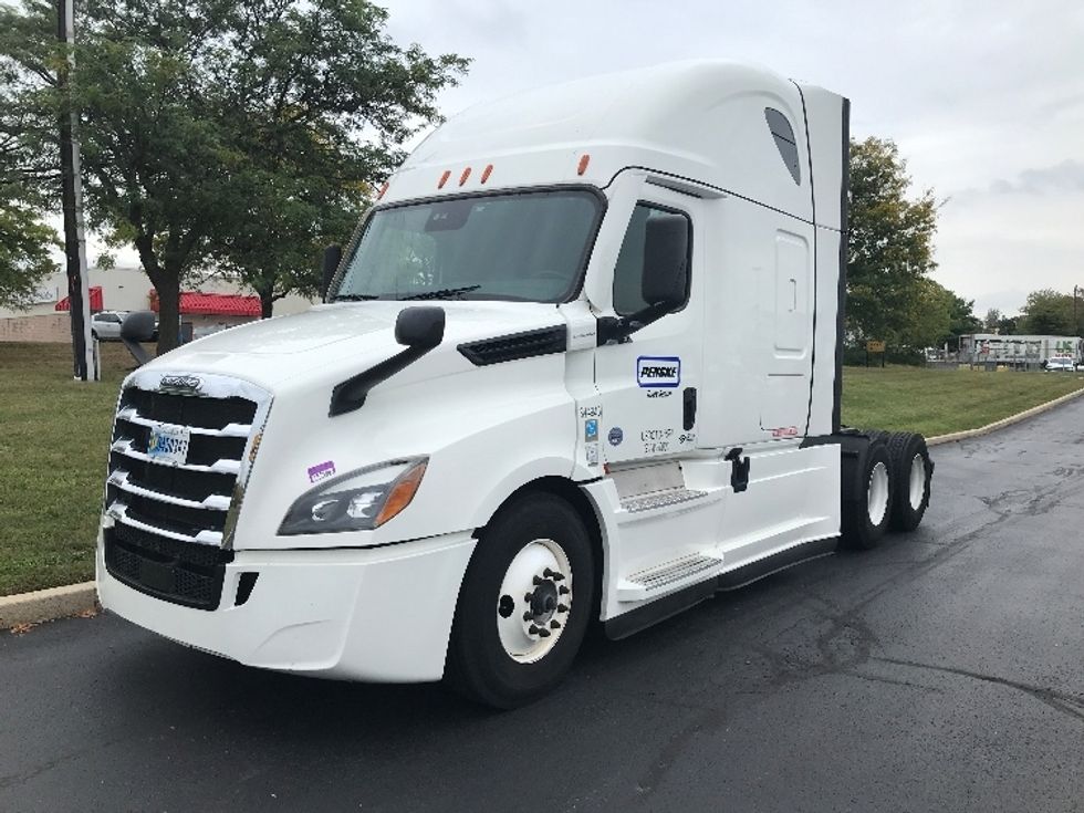 Sleeper Tractor-Heavy Duty Tractors-Freightliner-2021-T12664ST-Allentown-PA-625,534\n\t\tmiles-$ 52,250 - Image 3
