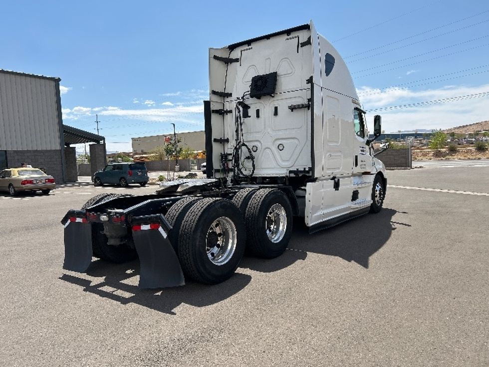 Sleeper Tractor-Heavy Duty Tractors-Freightliner-2021-T12664ST-Amarillo-TX-633,334\n\t\tmiles-$ 58,250 - Image 7