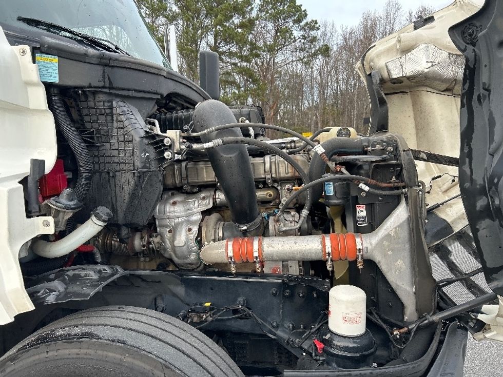 Sleeper Tractor-Heavy Duty Tractors-Freightliner-2021-T12664ST-Anderson-SC-482,882\n\t\tmiles-$ 64,000 - Image 20