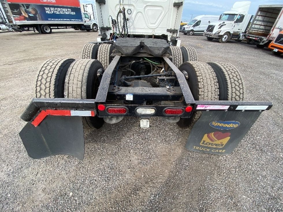 Sleeper Tractor-Heavy Duty Tractors-Freightliner-2021-T12664ST-Apopka-FL-517,680\n\t\tmiles-$ 61,750 - Image 6