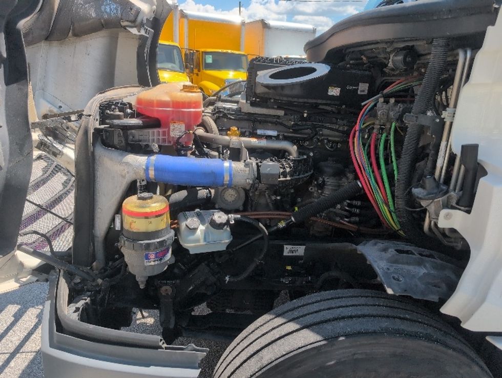 Sleeper Tractor-Heavy Duty Tractors-Freightliner-2021-T12664ST-Apopka-FL-579,672\n\t\tmiles-$ 58,750 - Image 21