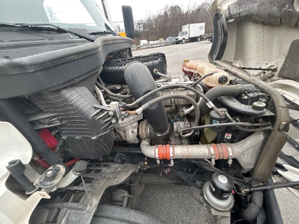 Sleeper Tractor-Heavy Duty Tractors-Freightliner-2021-T12664ST-Asheville-NC-552,330\n\t\tmiles-$ 58,000 - Image 20