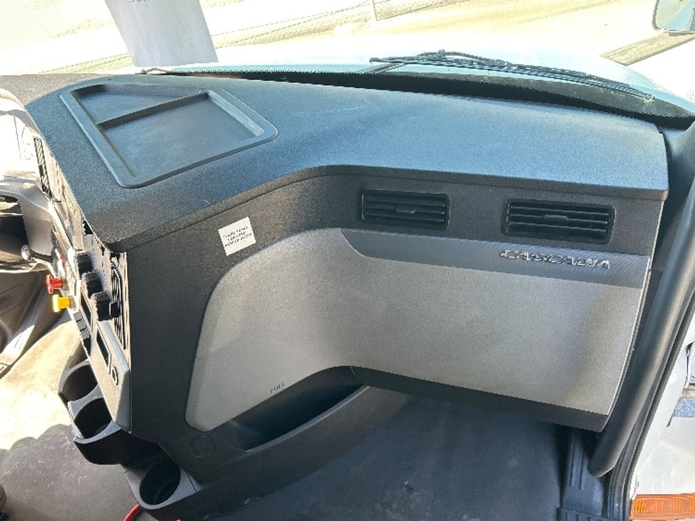 Sleeper Tractor-Heavy Duty Tractors-Freightliner-2021-T12664ST-Asheville-NC-647,125\n\t\tmiles-$ 53,500 - Image 14