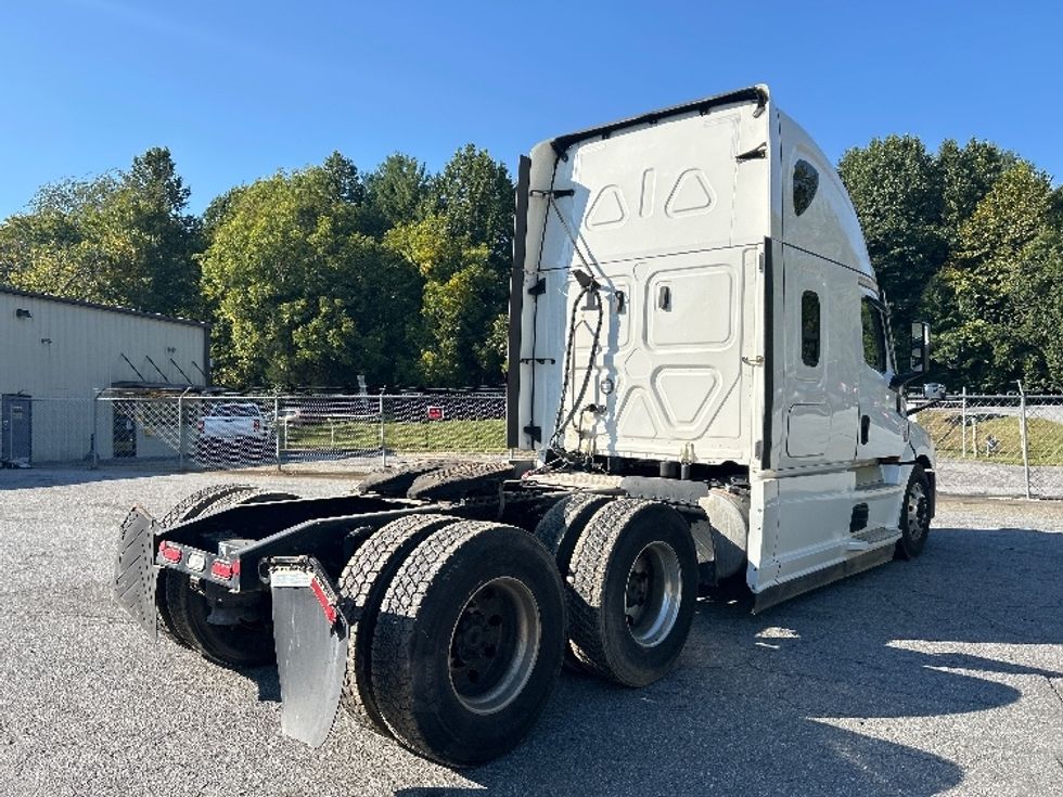 Sleeper Tractor-Heavy Duty Tractors-Freightliner-2021-T12664ST-Asheville-NC-647,125\n\t\tmiles-$ 53,500 - Image 7