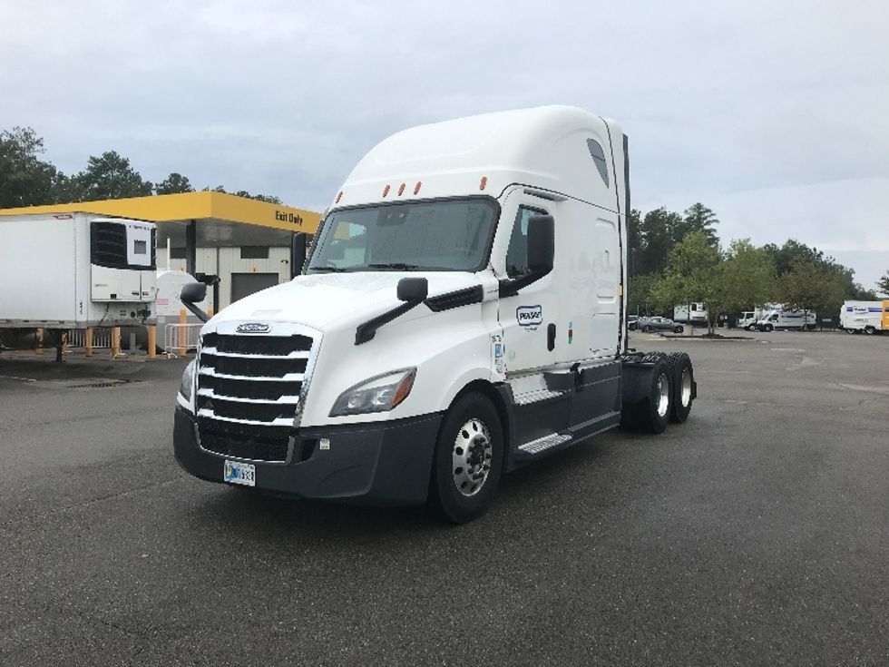 Sleeper Tractor-Heavy Duty Tractors-Freightliner-2021-T12664ST-Ashland-VA-500,514\n\t\tmiles-$ 66,250 - Image 3