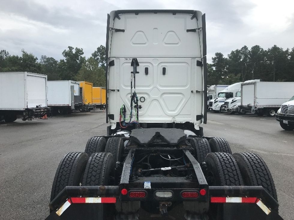 Sleeper Tractor-Heavy Duty Tractors-Freightliner-2021-T12664ST-Ashland-VA-500,514\n\t\tmiles-$ 66,250 - Image 6